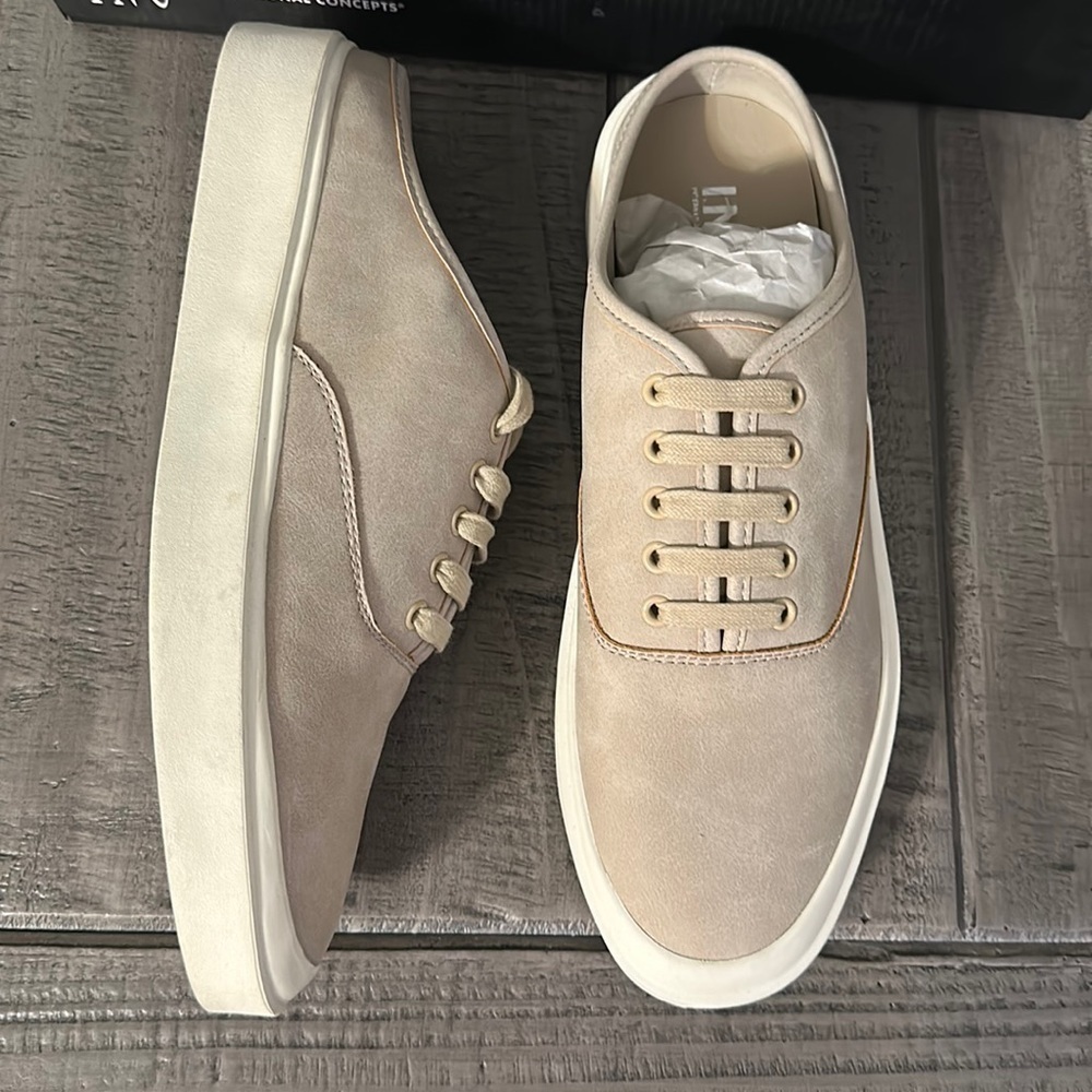 I.N.C. International concepts mens ira beige slip on sneakers size 9M